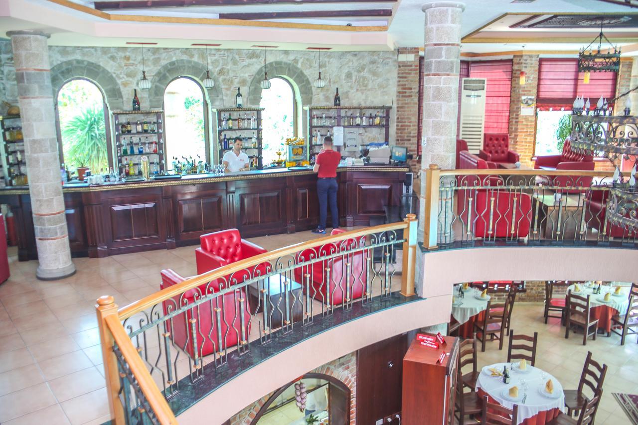 Hotel Vila Aeroport Rinas Kültér fotó