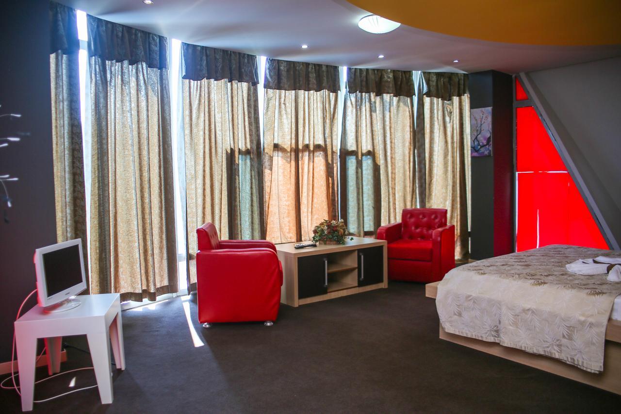 Hotel Vila Aeroport Rinas Kültér fotó