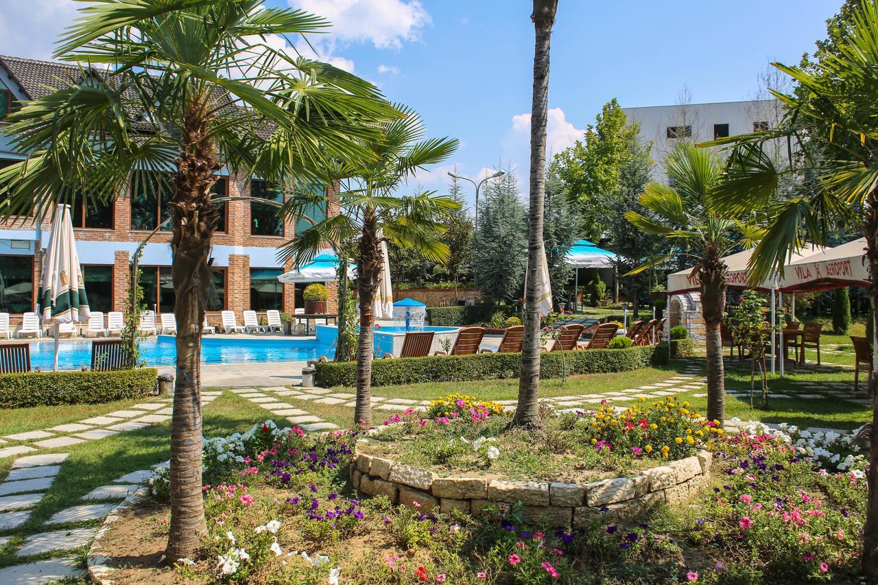 Hotel Vila Aeroport Rinas Kültér fotó
